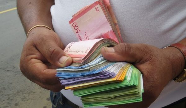 BCN abarata el costo del córdoba y libera C$4,000 millones para créditos. ¿Qué pueden esperar los bancos y el público de la medida?