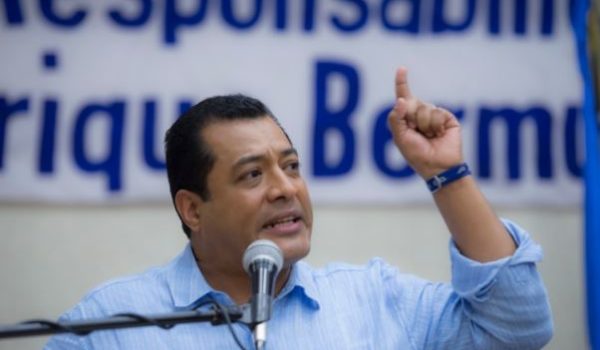 Félix Maradiaga encabeza sondeo de postulación para candidato a la vicepresidencia