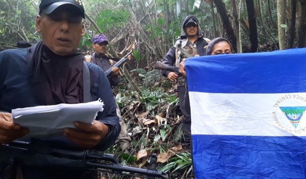 Circula video en el que aparece un grupo de armados que dicen estar alzados contra el régimen de Daniel Ortega