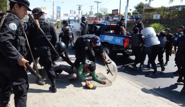 Gasolineras cortan relación con la Policía Orteguista tras las sanciones. ¿Esto afectará a la institución?