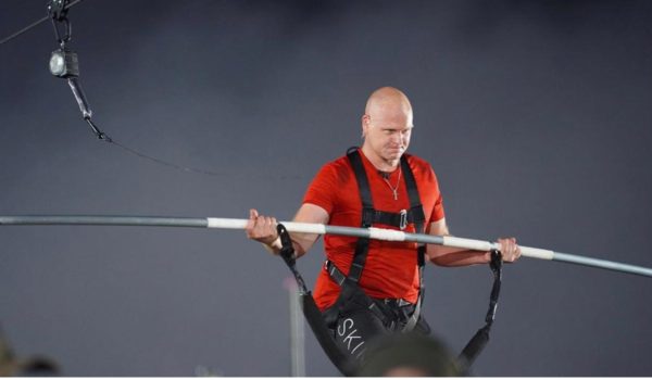 Por si no lo viste: En videos el cruce de Nik Wallenda y el show de apertura de su esposa en el volcán Masaya