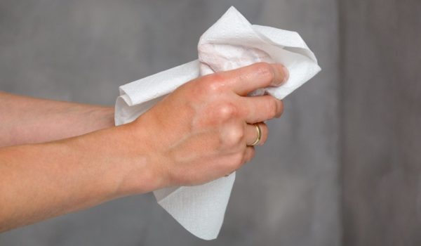 Coronavirus: por qué secarse las manos es tan importante como lavárselas para evitar la propagación del covid-19