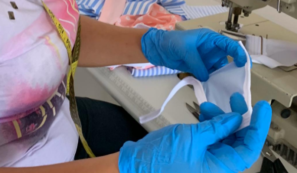 La emprendedora que donará 70 mascarillas a niños con cáncer del hospital La Mascota