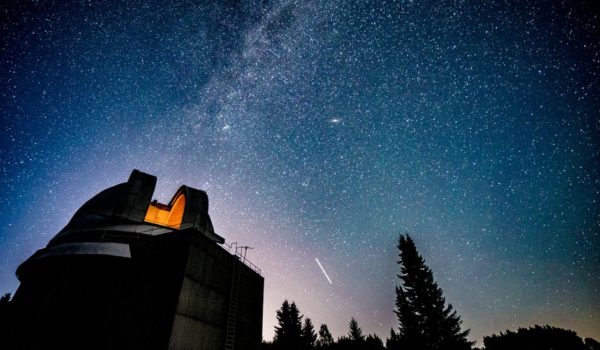 El experimento que da pistas sobre uno de los mayores enigmas cósmicos: por qué en el Universo hay más materia que antimateria