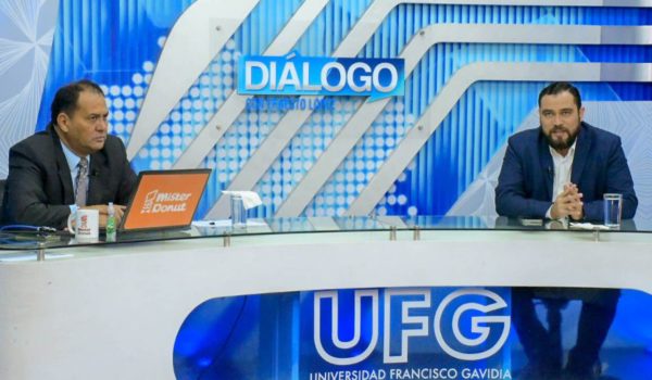 Ministro de Gobernación de El Salvador: «Da temor saber que Daniel Ortega no ha tomado las medidas» por el coronavirus