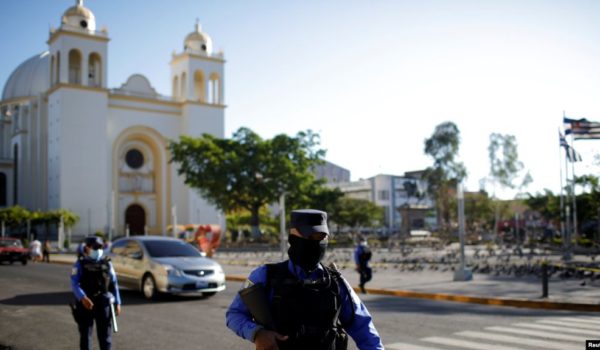El Salvador: Denuncian que autoridades tienen pacientes positivos con quienes no están enfermos
