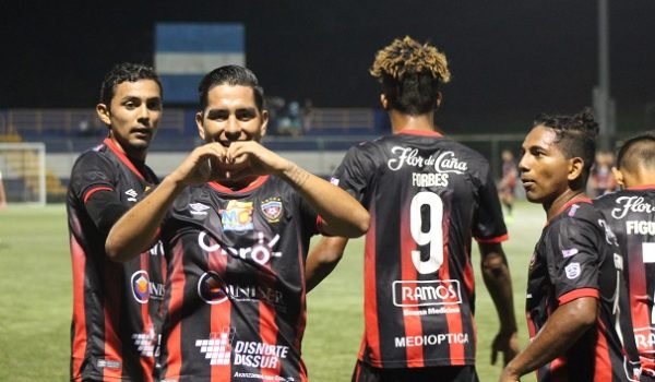 De demandar a su anterior club en México a goleador en Nicaragua: La historia de Fernando Villalpando