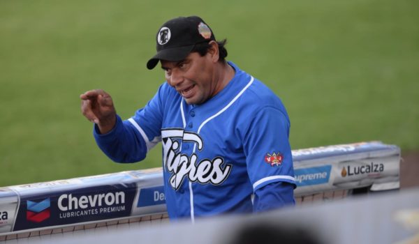 A Vicente Padilla le gustaría ser mánager y jugador con Chinandega