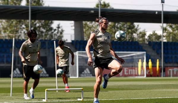 El futbol español mide su regreso en aumento de jugadores los entrenamientos colectivos