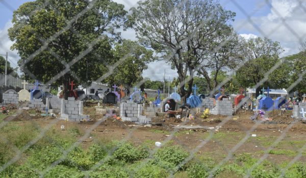 Queda en promesa construcción de nuevo cementerio en Managua, mientras que Caminos del Cielo sigue llenándose en medio de pandemia