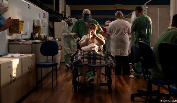 OPS: América debe prepararse para dos años de brotes recurrentes de COVID-19