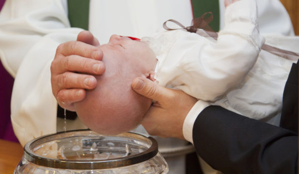 Bautizos en tiempos de Covid-19, ¿cómo se realizan?