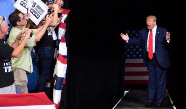 TikTokgate: la «broma» en TikTok que miles de adolescentes aseguran que hicieron a Trump para dejar vacíos los asientos en el mitin de Tusla