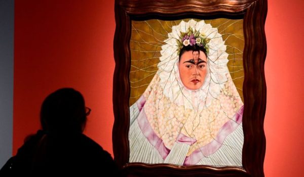 Frida Kahlo: la sociedad «matriarcal» de los zapotecos en México que inspiró los vestidos de icónica artista