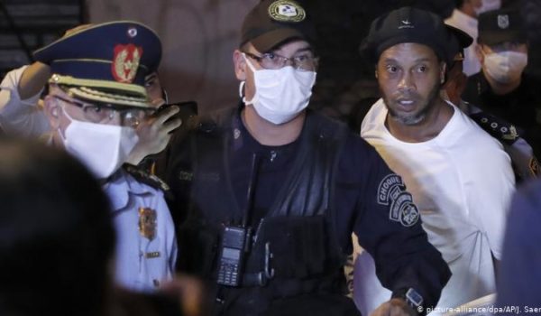 Ronaldinho seguirá preso en Paraguay