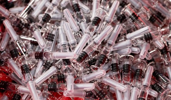 Encuentran cuatro millones de vacunas vencidas en Argentina