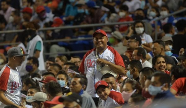 Aglomeraciones promovidas por el régimen orteguista exponen al país a un rebrote de Covid-19