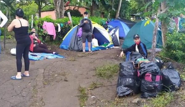 «No nos merecemos estar así», se lamentan los cubanos atrapados en Costa Rica