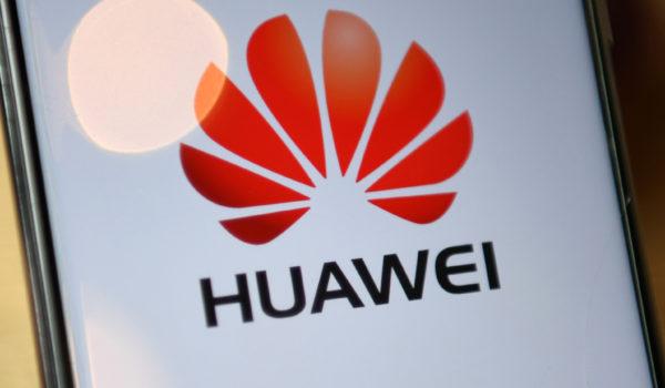 EE.UU. amplía sanciones contra el gigante chino Huawei