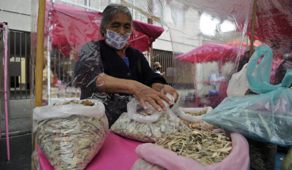 Gobierno asegura que pandemia entró en «fase de descenso» en México