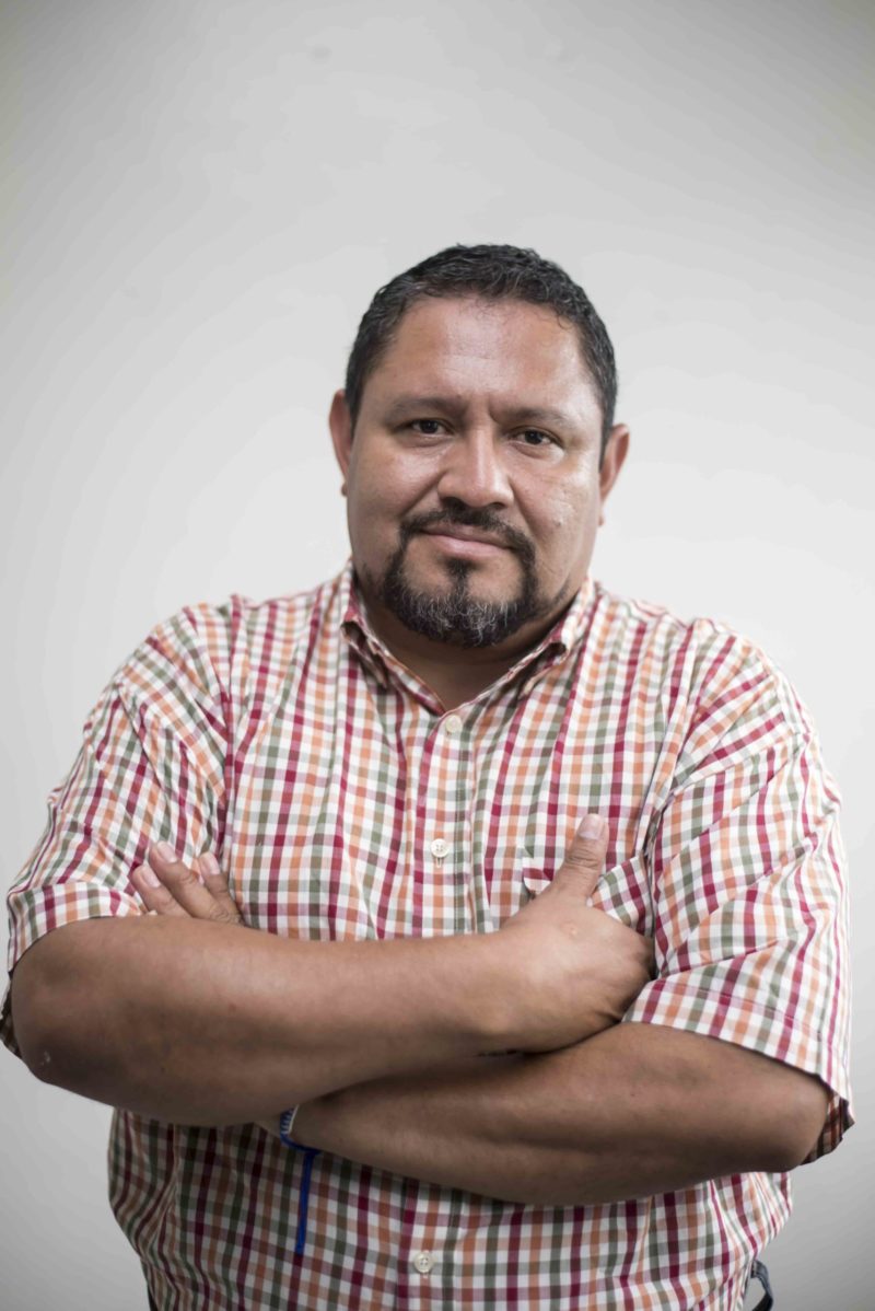 El periodista David Quintana se exilia por amenazas de fanáticos del régimen - Vimarsana News