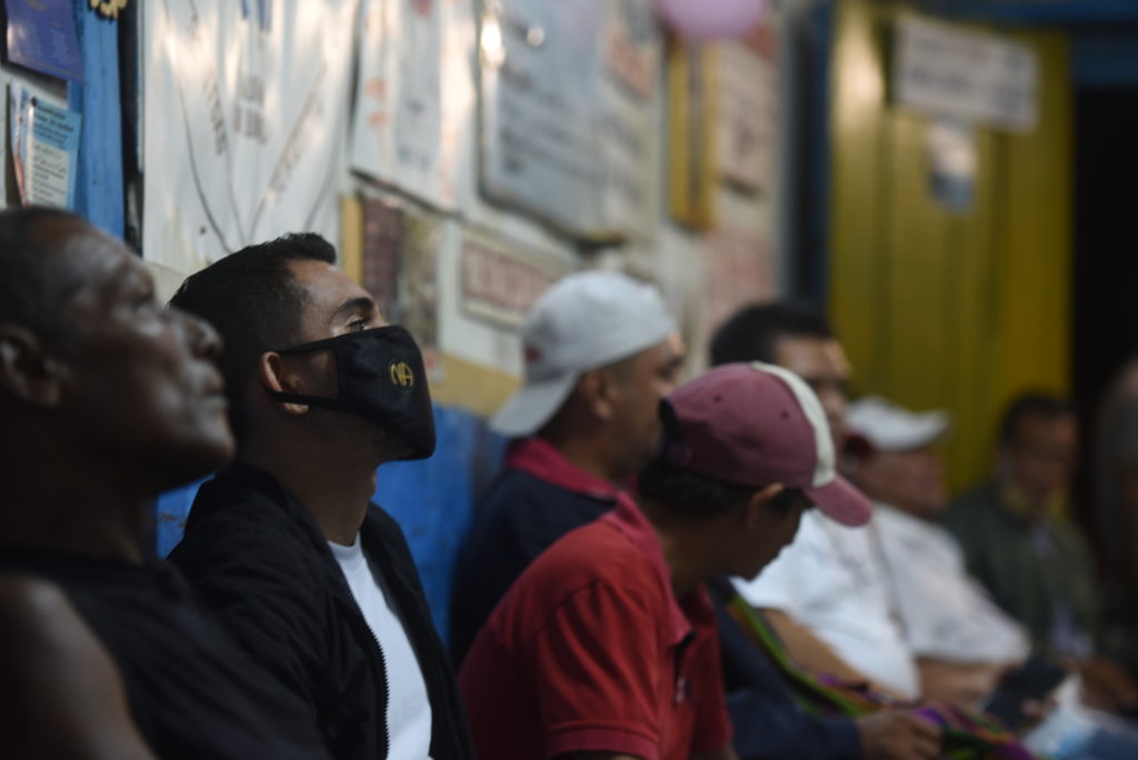Noches de café: «Mis compañeros de Narcóticos Anónimos me han ayudado a sustituir el miedo por fe». LA PRENSA / WILMER LÓPEZ