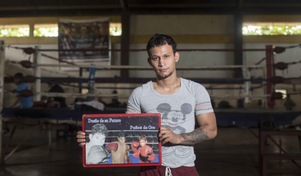 La historia de Yamil Acevedo, el boxeador que perdió a su hermano en el ring y a su papá de cáncer