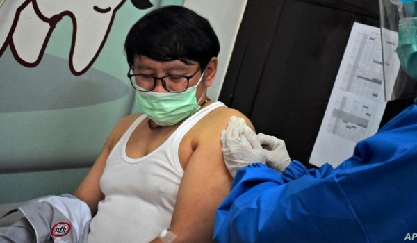 Varias vacunas contra la COVID-19 entran en fase final de pruebas