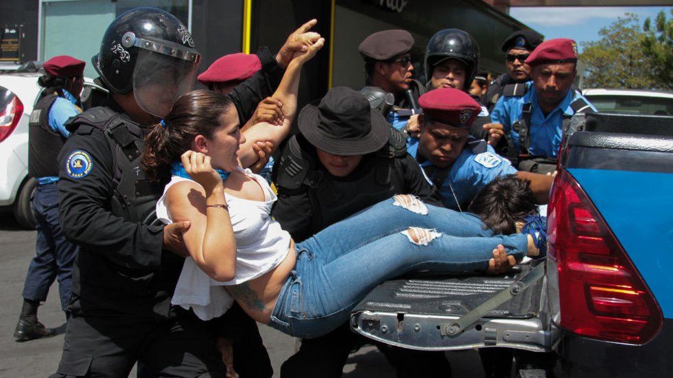 Policía orteguista continúa ejerciendo violencia sexual en contra de las mujeres. LA PRENSA/Cortesía