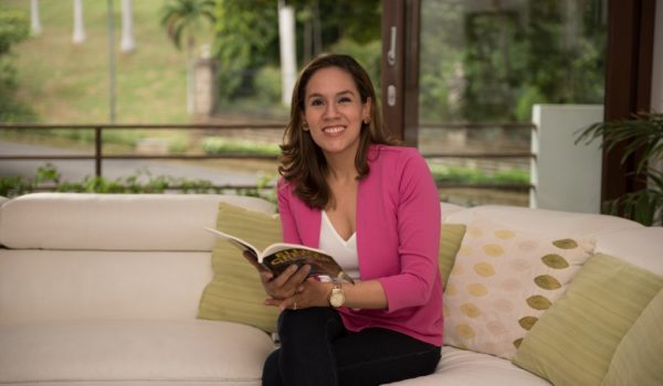 “Elijo Crecer”, el libro motivacional de Nadia Vado que cuenta la historia de sus dos hijos que nacieron prácticamente ciegos