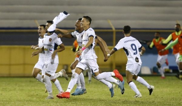 VIDEO | No se vio en la TV: La celebración del Managua FC captada desde la gradería