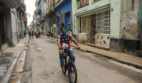 ¿Qué pasará con la salud, la educación y la prensa en Cuba? El país ha anunciado una amplia apertura al sector privado