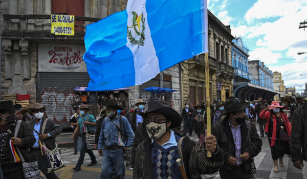 Congreso de Guatemala anula presupuesto 2021 que amenaza presidencia de Giammattei