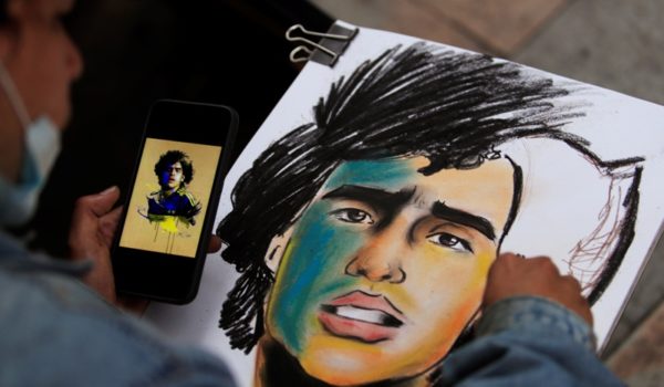 Imágenes | Maradona la leyenda: el ‘D10S’ del fútbol mundial perennizado por artistas