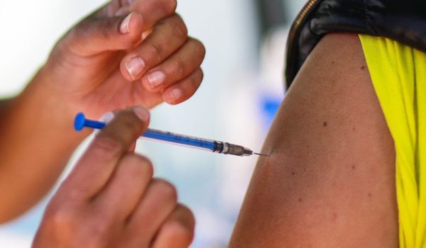 5 riesgos económicos que enfrentará América Latina en 2021 (y una oportunidad)