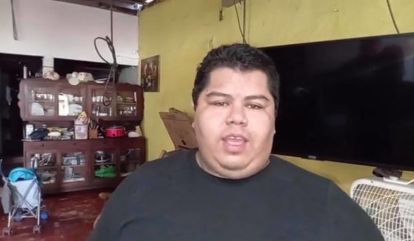 Muere de un infarto madre de colaborador de Jaime Arellano que fue golpeado y asaltado por la Policía