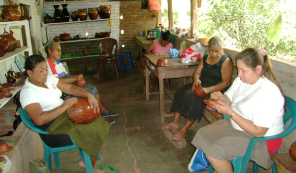 Ausencia de turistas extranjeros estanca la venta de artesanías en Madriz