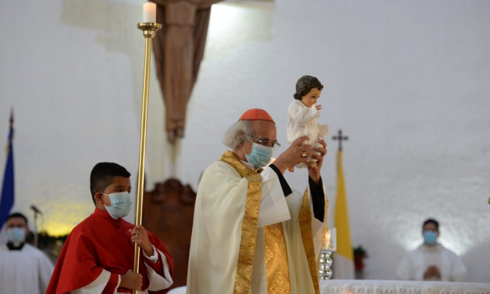 Cardenal Brenes en la celebración de la misa de Navidad 2020. LA PRENSA / O. NAVARRETE