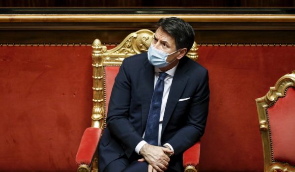 Renuncia a su cargo el primer ministro de Italia, Giuseppe Conte