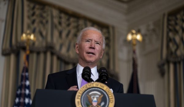 Biden expresó preocupación por «envenenamiento» de Navalni en llamada con Putin