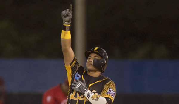 Nunca antes visto: nueve carreras de Gigantes y nueve de Leones en solo primer inning les garantiza triunfo