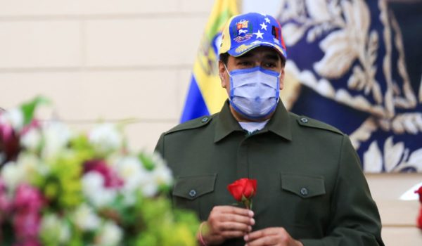 Maduro asegura que primeras 100,000 vacunas rusas llegarán a Venezuela la próxima semana