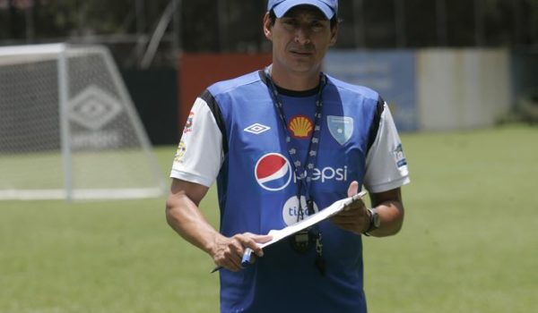 Mario Acevedo debuta ante el club que mejor juega en la Liga de Guatemala