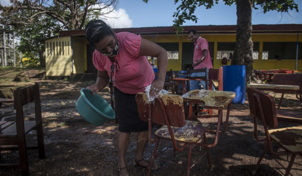 Entre escombros y esperanza, el colegio Niño Jesús de Bilwi inicia las clases