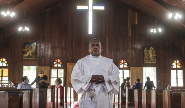 Eriberto Jhon Miguel, el primer mayangna camino a ser ordenado sacerdote por la Iglesia católica