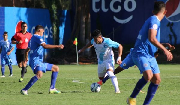 La inefectiva propuesta de Juan Vita en la Azul y Blanco