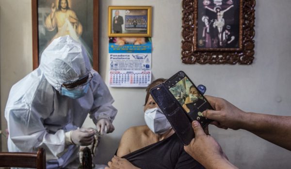 Perú supera los 50,000 muertos por Covid-19