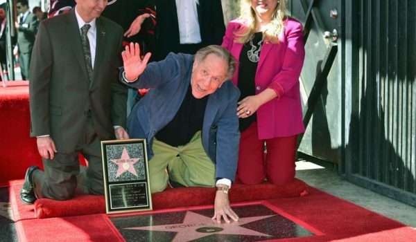 Muere tras cirugía y complicaciones el actor estadounidense George Segal