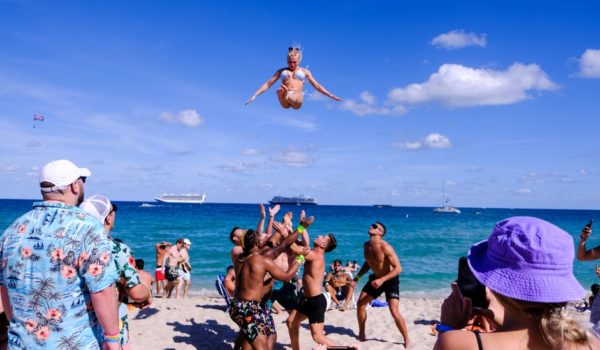 Coronavirus en Estados Unidos: la triple amenaza que enfrenta Miami por la pandemia y el descontrol del ‘spring break’