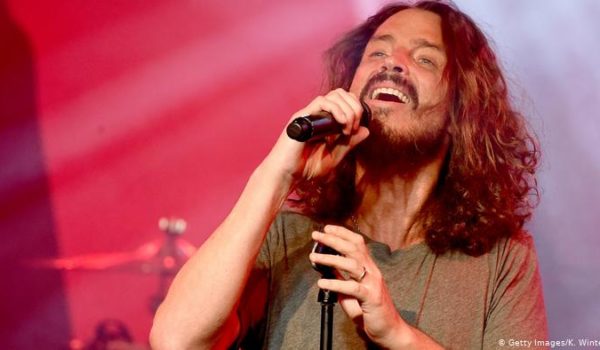 Publican disco póstumo de Chris Cornell, fallecido cantante de Soundgarden